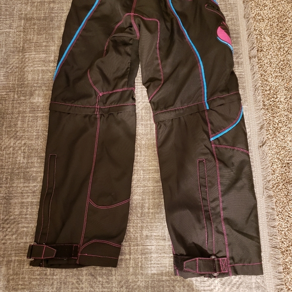 MRS Gem Over the Boot MX Convertible 2 in 2 pants/shorts.Black/Pink Womens Pants - Picture 10 of 16
